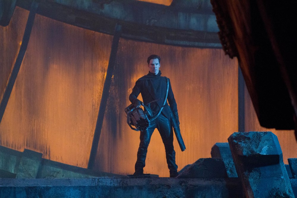 Star-Trek-Into-Darkness-photo[1]
