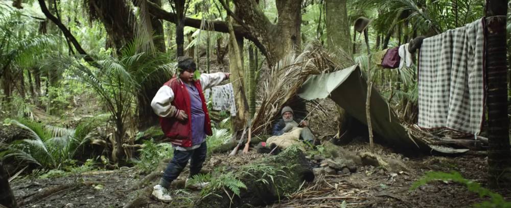 hunt-for-the-wilderpeople-camp-broken-foot1