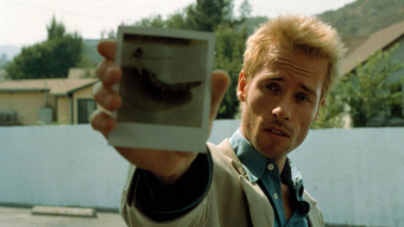 MEMENTO, Guy Pearce, 2000