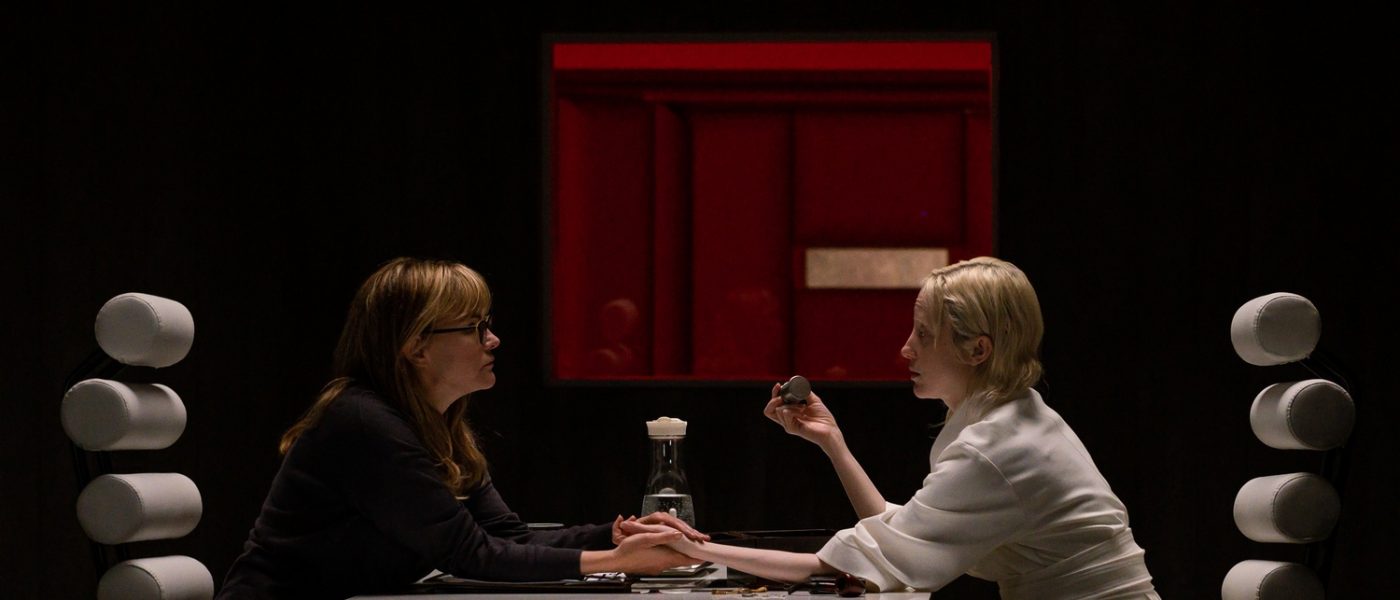 Possessor-Jennifer-Jason-Leigh-Andrea-Riseborough-1400x600