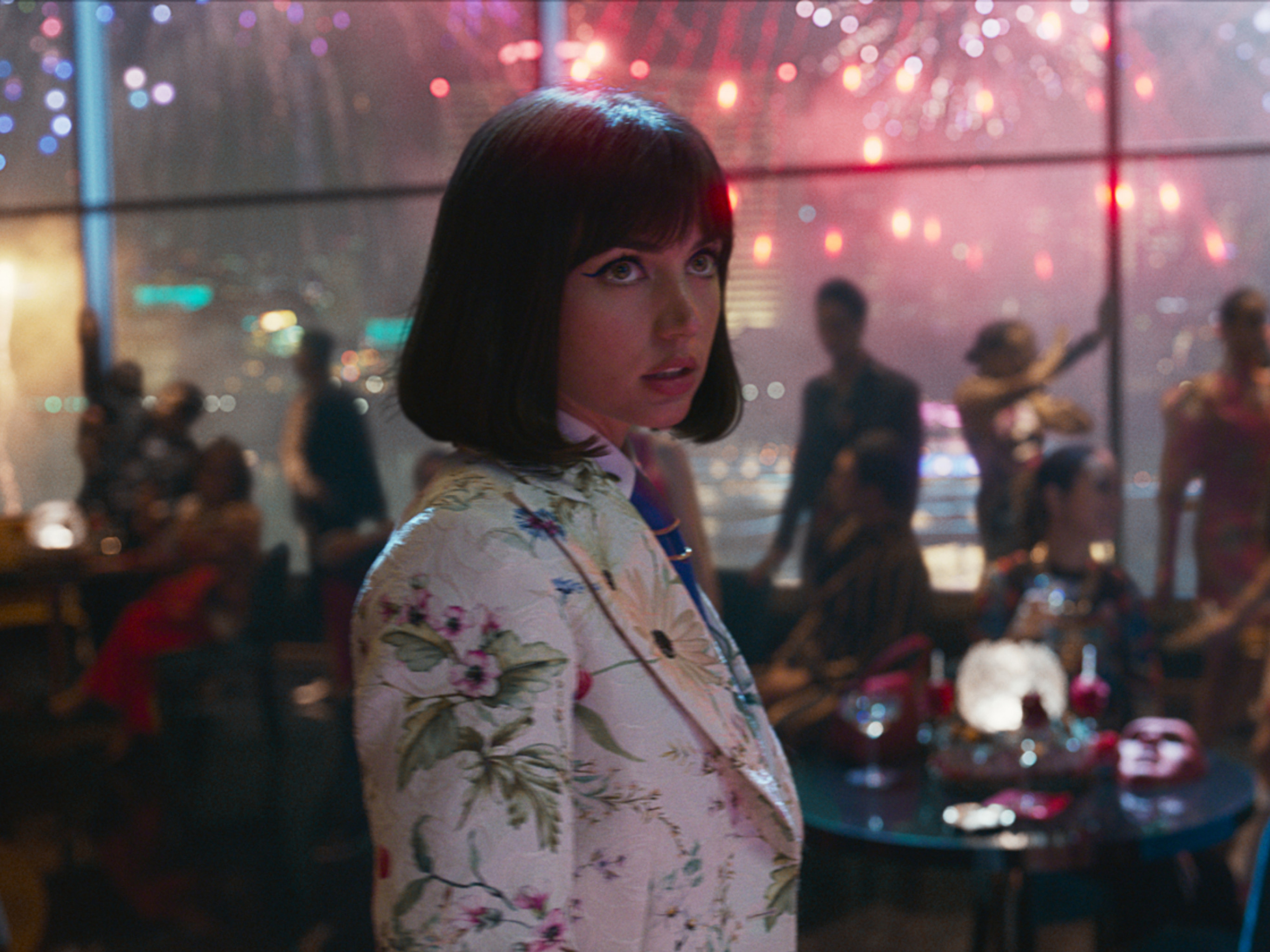 wallpapersden.com_ana-de-armas-in-the-gray-man-netflix-movie_2732x2048