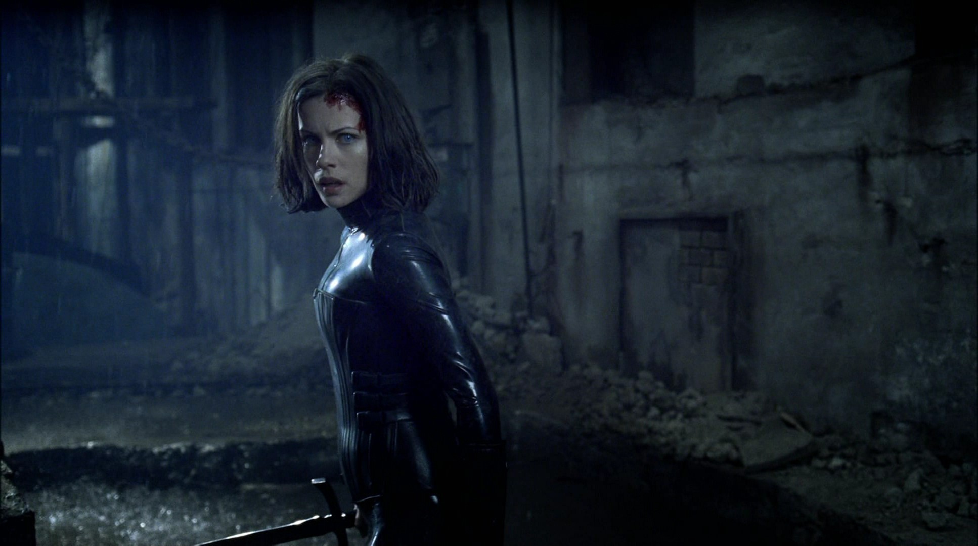 Underworld (2003) Review – The Cinema Critic